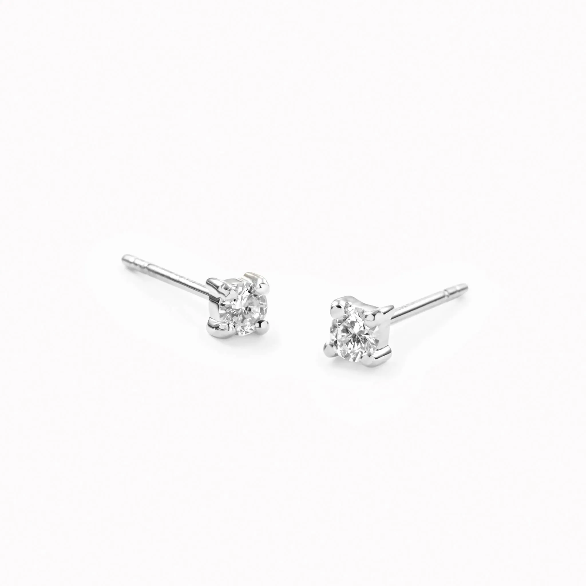 14k White Gold Diamond Stud Earrings 2.5mm - Aria