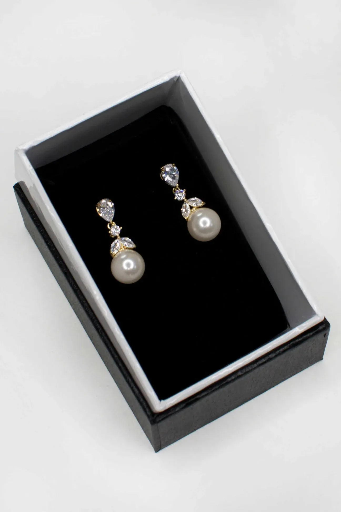 Betty Earring