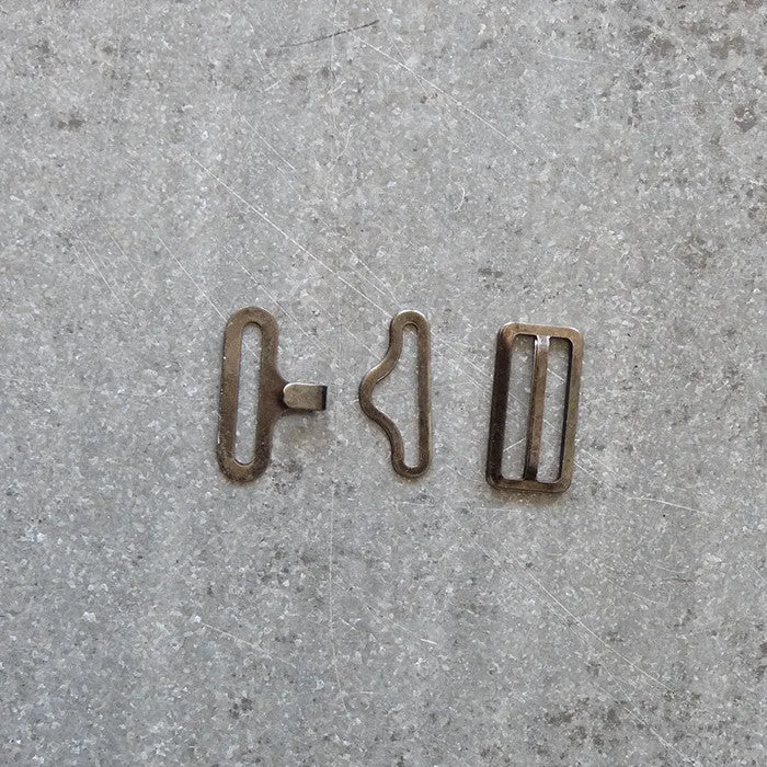 Bowtie Hardware