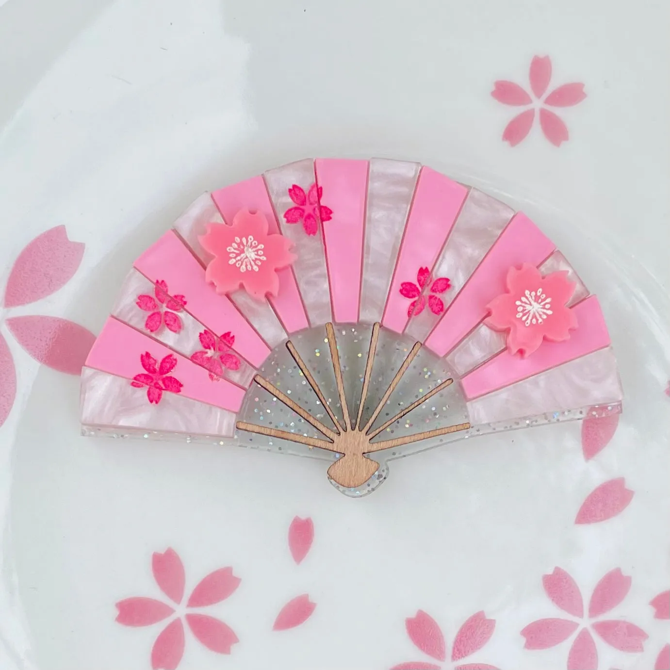 Cherry Blossom Fan - Brooch - Set of 4