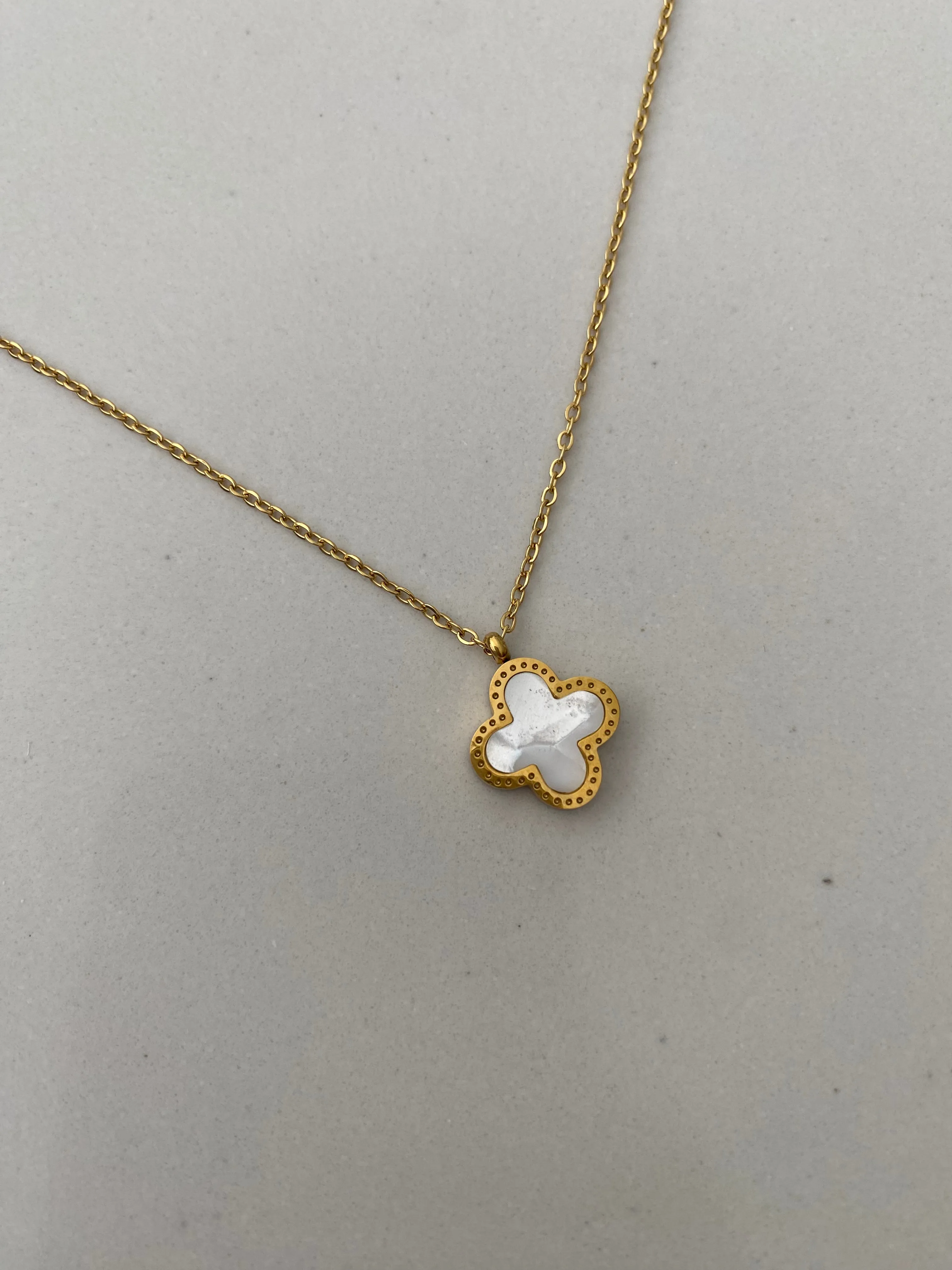 Clover Necklace - Gold Mix