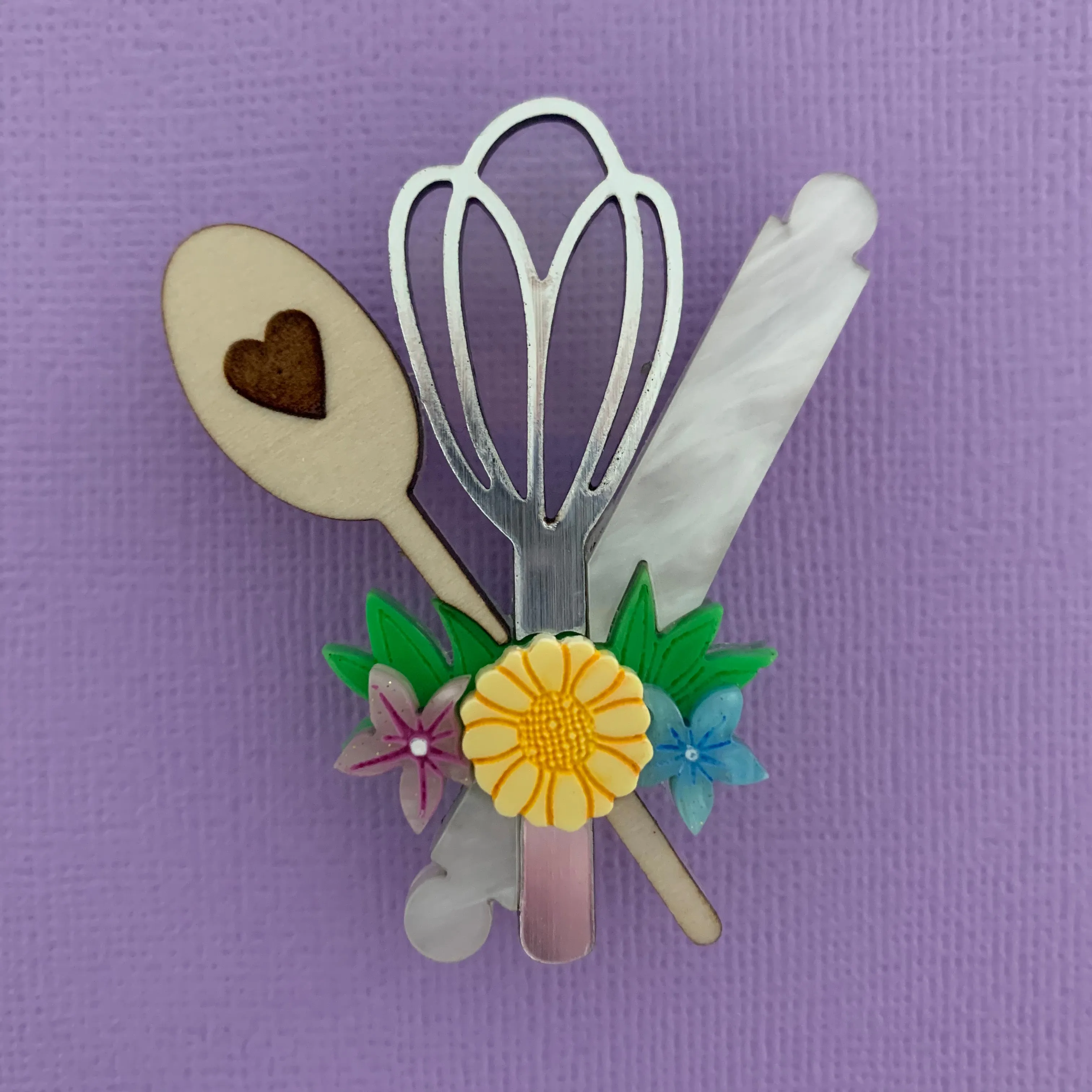 Cooking brooch