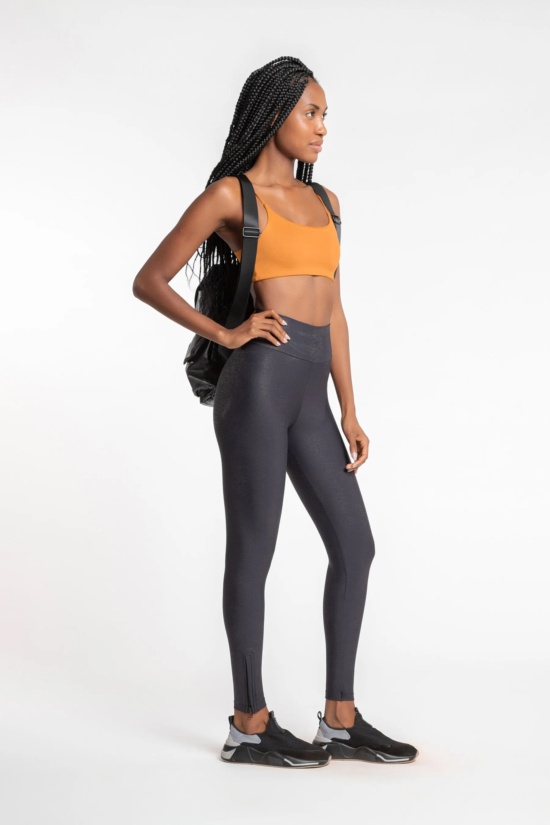 Cool Effect Zip Tight