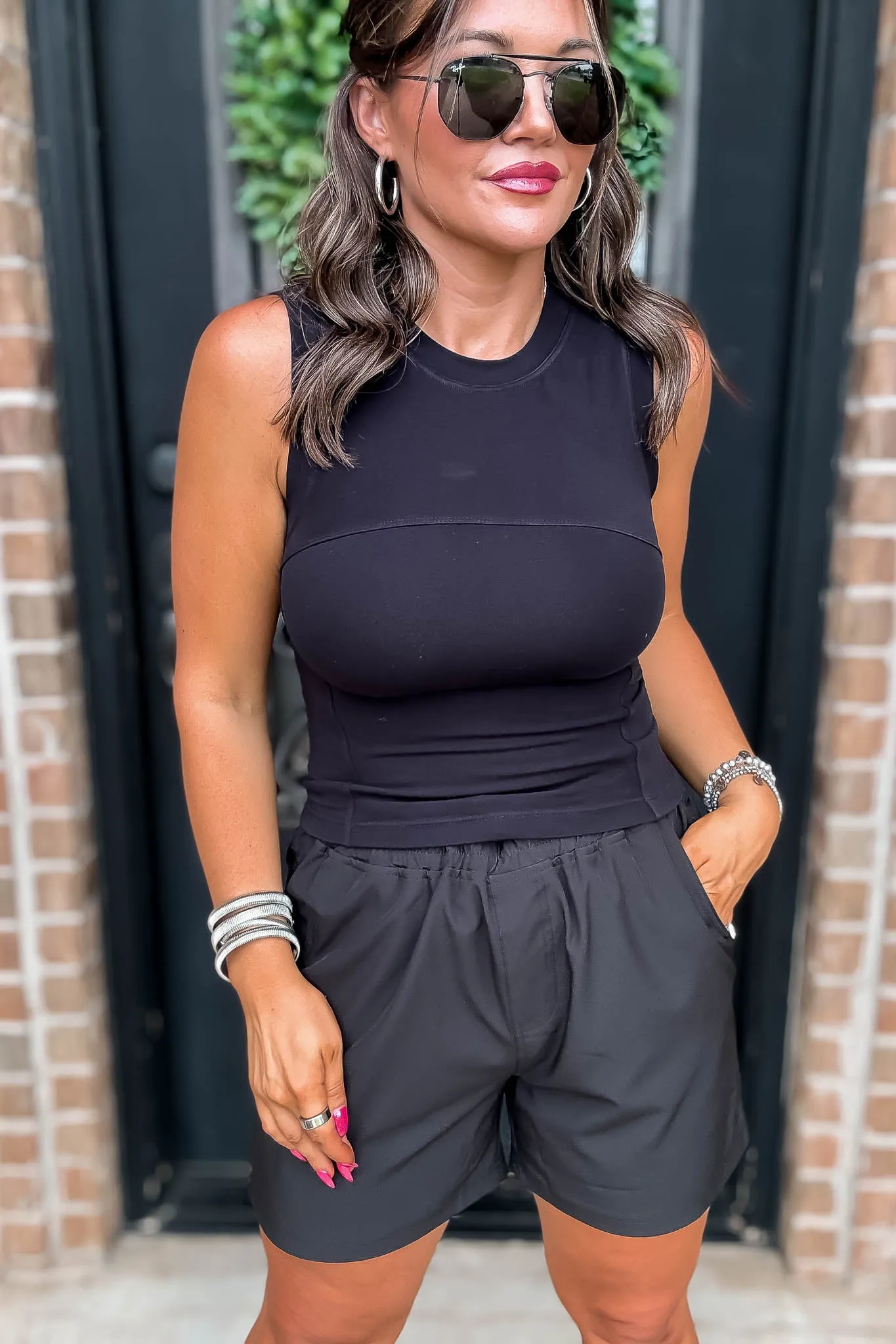 Dynamic Fashion Black Seamed Muscle Crop Tank