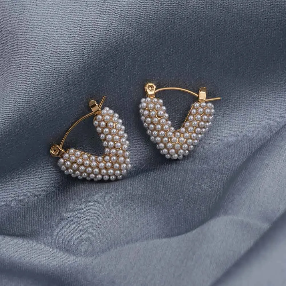 Elegant Heart-Shaped Pearl Embellished Hoop Earrings