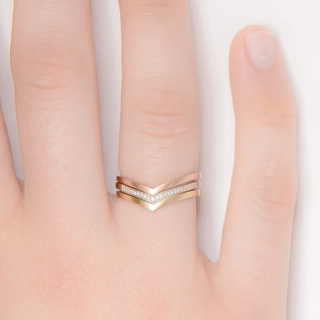 <!--RG640-->flight stacking ring