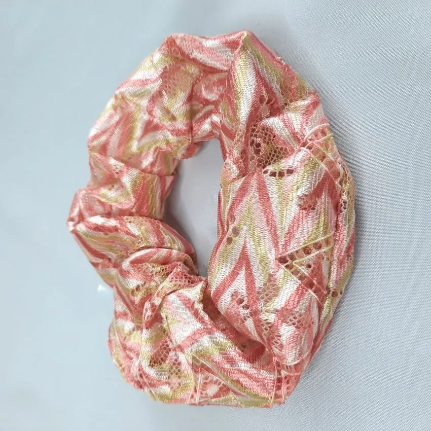 Scrunchie | Artsy | Lines